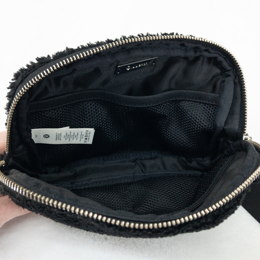 Lululemon Everywhere Fleece Belt Bag Womens OS Black Sherpa Waist Fanny Pack - Picture 9 of 16